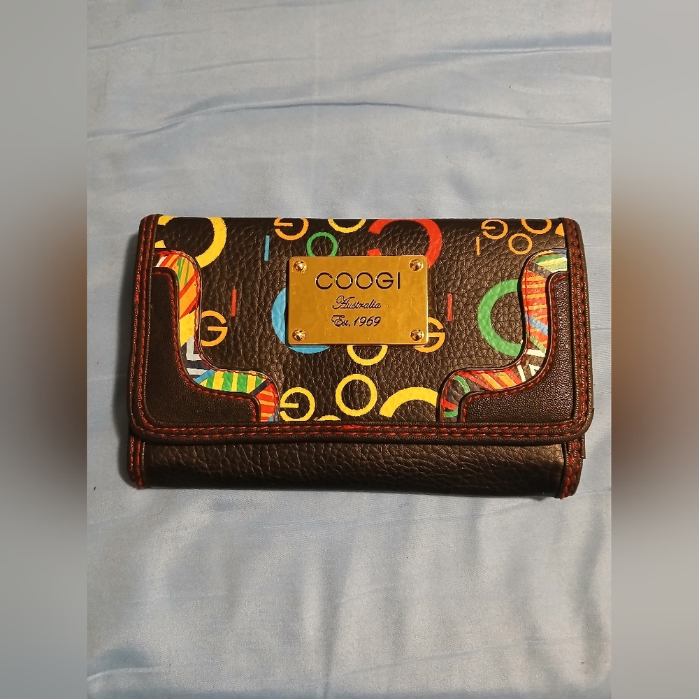 COOGI Red and Black Wallet with Retro Design